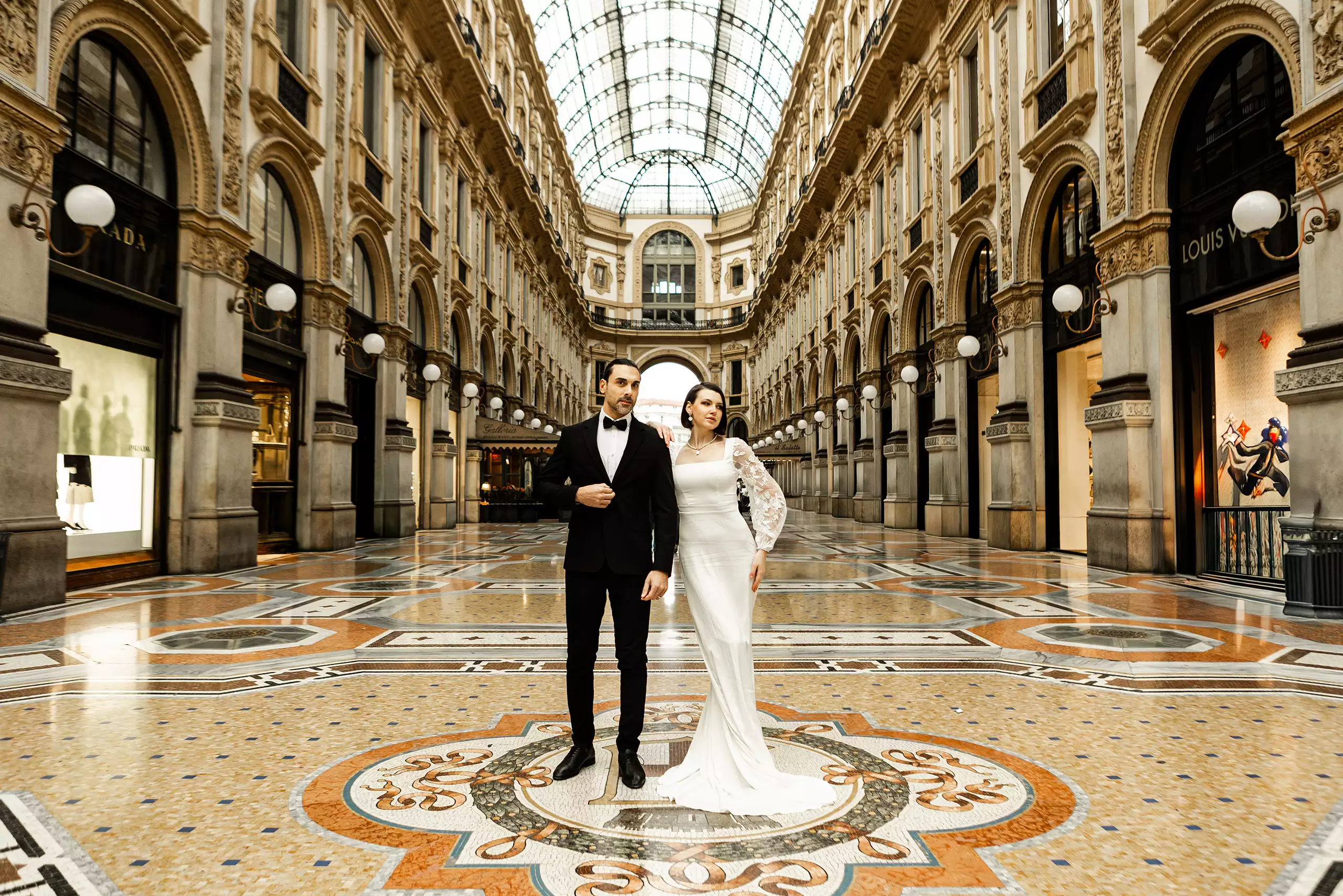Wedding couple in Galleria Vittorio Emanuele II, Milan, Italy.
